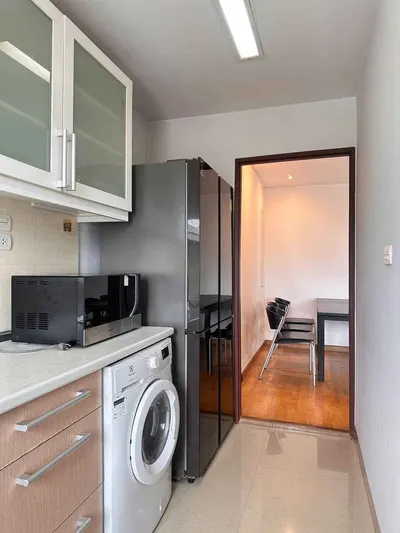 3-bed condo for rent near BTS Phra Khanong, photo 3 of 5