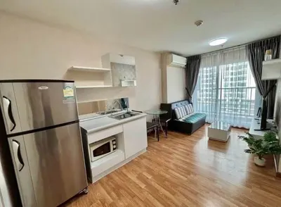 1-bed condo for rent at The Trust Condo Ngamwongwan, photo 3 of 5