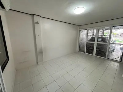 ให้เช่าทาวน์เฮาส์ 4 ห้องนอน ใกล้ MRT แยกปากเกร็ด รูปที่ 4 จาก 5