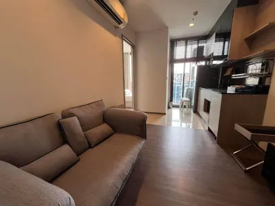 Condo 1 chambre à louer à THE LINE Asoke-Ratchada, photo 2 sur 5
