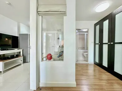Condo 1 chambre à louer près de la station BTS Thong Lo, photo 3 sur 5