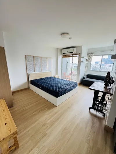 1-bed condo for rent near BTS On Nut, photo 1 of 5