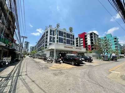 Condo for rent at Aspire Ratchayothin, photo 2 of 7
