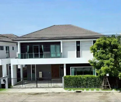 Centro Vibhavadi的4房独栋住宅出租，第1张，共10张