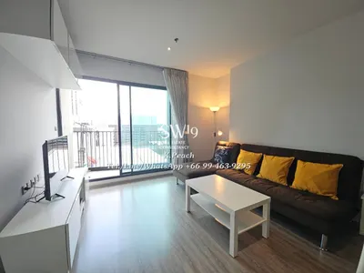 Condo 2 chambres à louer à Rhythm Ekkamai Estate, photo 2 sur 5