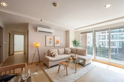 3-bed condo for sale near MRT Khlong Toei, photo 4 of 5