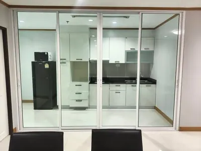 Condo 1 chambre à louer près de la station MRT Sukhumvit, photo 3 sur 5