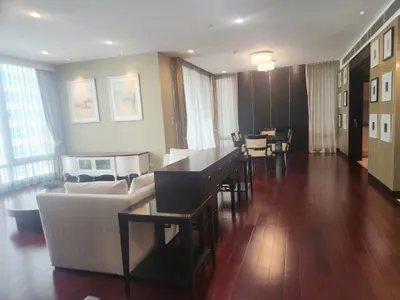 Condo 3 chambres à louer près de la station BTS Chit Lom, photo 4 sur 5