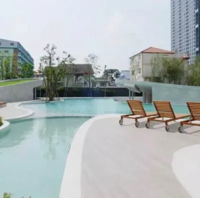 2-bed condo for rent near BTS Bang Na, photo 2 of 5