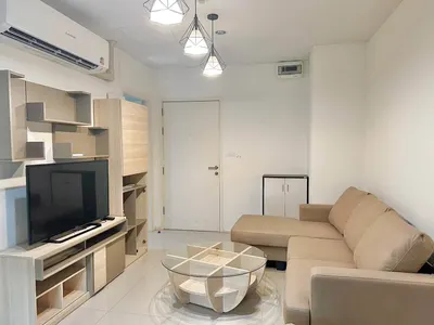 2-bed condo for rent near BTS Phra Khanong, photo 1 of 5
