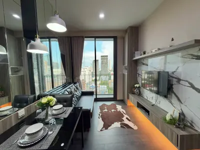 The Edge Sukhumvit 23的1房公寓出租，第1张，共5张