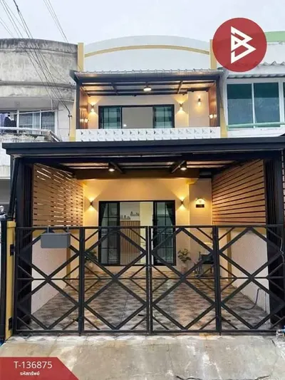 Maison de ville 2 chambres à vendre près de la station MRT Lak Song, photo 1 sur 5