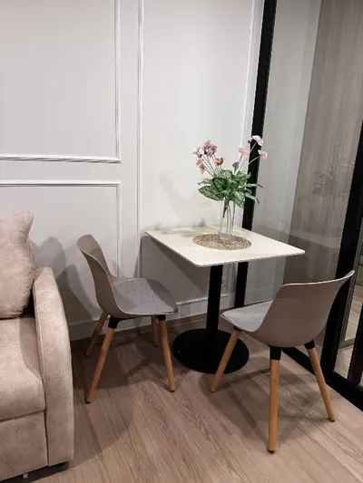 Condo 1 chambre à louer près de la station MRT Bang Khun Non, photo 2 sur 5