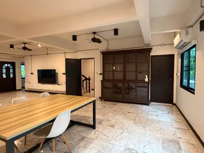 4-bed townhouse for rent near BTS Saint Louis, photo 5 of 5