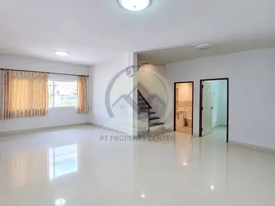 Maison 3 chambres à vendre près de la station MRT Min Buri, photo 3 sur 5