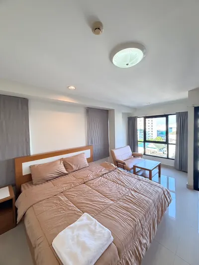 Studio à louer près de la station MRT Sukhumvit, photo 1 sur 5