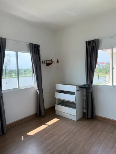 Maison 3 chambres à louer près de la station BTS Bang Na, photo 4 sur 5