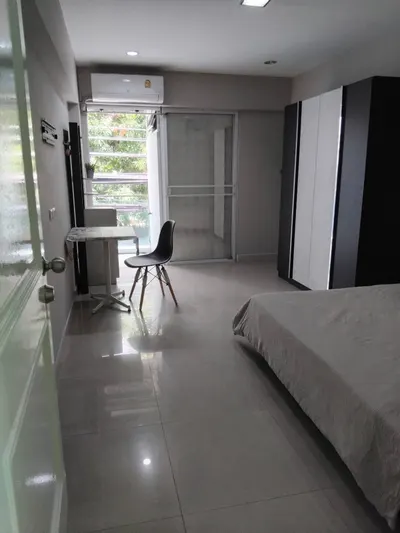 Room for rent near MRT Sutthisan, photo 2 of 3