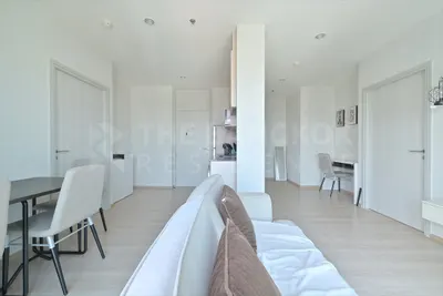 2-bed condo for rent at Noble Revolve Ratchada 1, photo 4 of 5