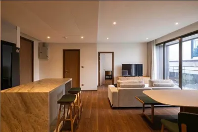 Condo 2 chambres à louer à Via 61, photo 2 sur 4