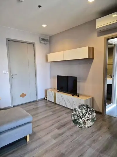 1-bed condo for rent at The Politan Rive, photo 3 of 10