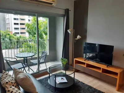 1-bed condo for rent near BTS Phrom Phong, photo 1 of 5