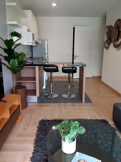1-bed condo for rent near BTS Phrom Phong, photo 2 of 5