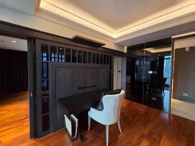 Condo 4 chambres à louer près de la station BTS Ratchadamri, photo 5 sur 5