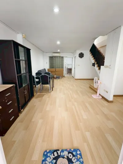 4-bed townhouse for rent near MRT Chaeng Watthana 14, photo 5 of 5