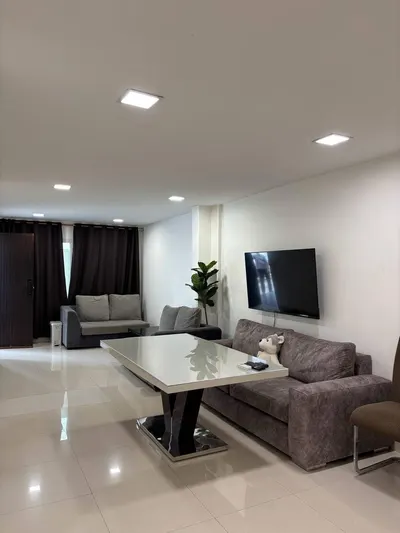 3-bed townhouse for rent near MRT Sukhumvit, photo 2 of 5
