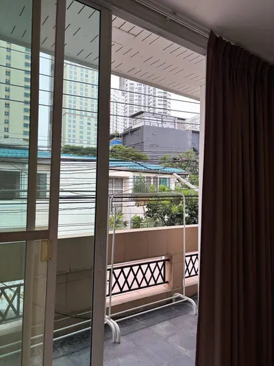 3-bed townhouse for rent near MRT Sukhumvit, photo 3 of 5