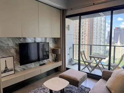 1-bed condo for rent at The Lofts Asoke, photo 1 of 5