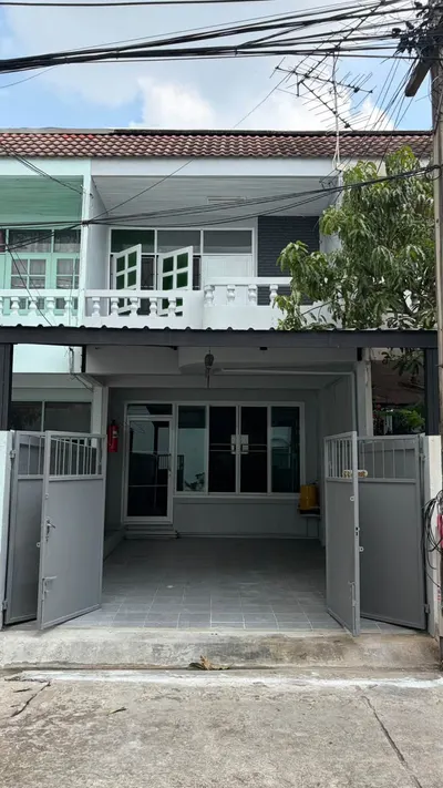 2-bed townhouse for rent in Bang Khun Thian, photo 3 of 5