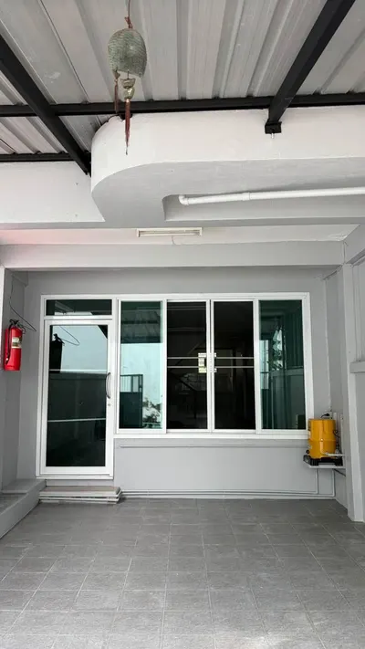 2-bed townhouse for rent in Bang Khun Thian, photo 4 of 5