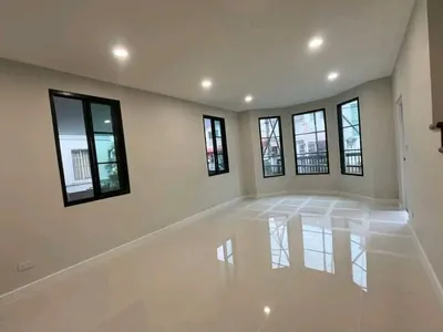 4-bed house for sale near MRT Bang Phlu, photo 2 of 4