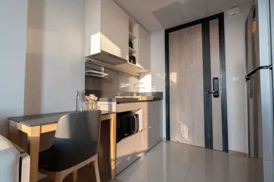 Oka Haus 素坤逸36号酒店,度假式公寓,中心区,高层美景的1房公寓出租，第4张，共5张