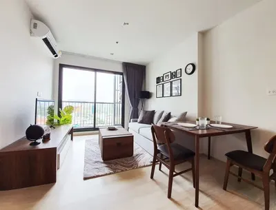 Condo for rent at Life One Wireless, photo 1 of 4