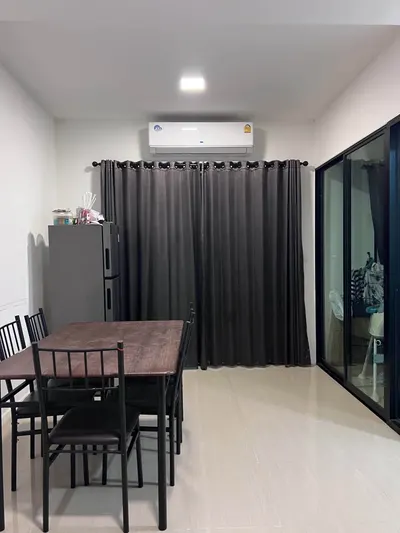 MRT 朗松站附近的4房联排别墅出租，第3张，共5张