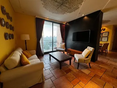 Aguston Sukhumvit 22の3ベッドルームコンドミニアム（賃貸）、写真1/5