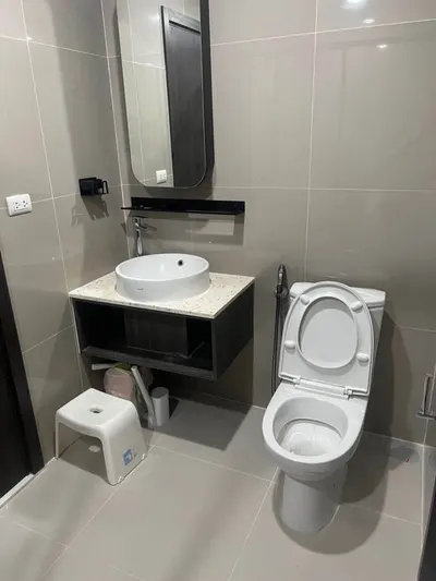 1-bed condo for rent near MRT Huai Khwang, photo 3 of 5