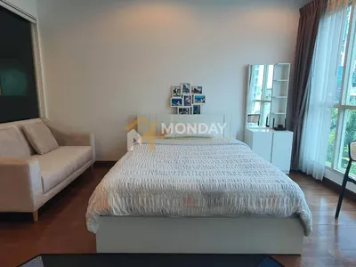 Studio condo for rent at The Address Chidlom, photo 3 of 5