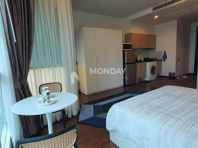 Studio condo for rent at The Address Chidlom, photo 5 of 5