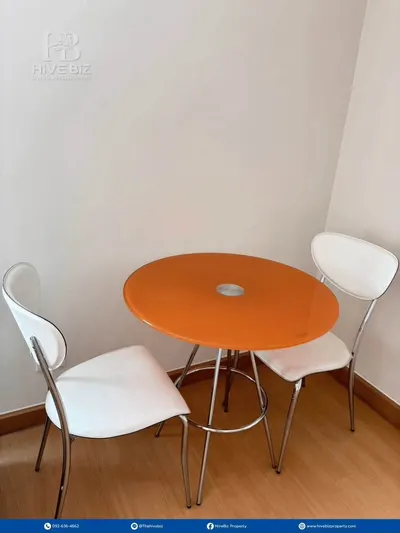 Condo 1 chambre à louer près de la station MRT Huai Khwang, photo 4 sur 5
