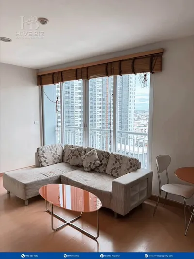 Condo 1 chambre à louer près de la station MRT Huai Khwang, photo 2 sur 5