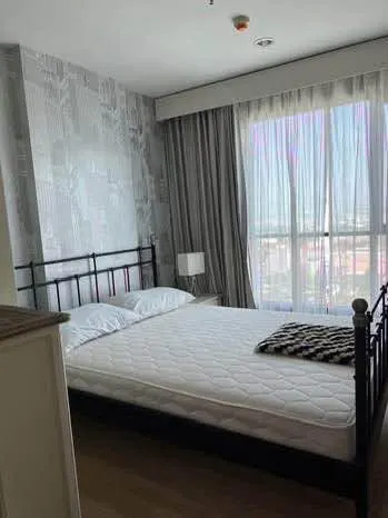 Condo 1 chambre à vendre près de la station MRT Bang Kapi, photo 1 sur 5
