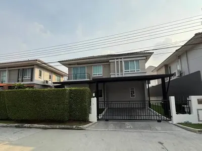Life Bangkok Boulevard Ramintra的3房独栋住宅出租，第1张，共5张
