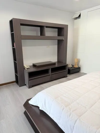 Condo for rent near MRT Huai Khwang, photo 2 of 5