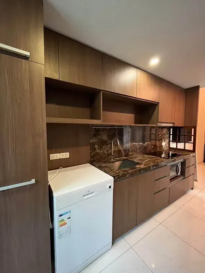 3-bed condo for rent near BTS Phrom Phong, photo 2 of 5
