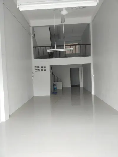 Commercial space for rent near MRT Bang Phlat, photo 2 of 5