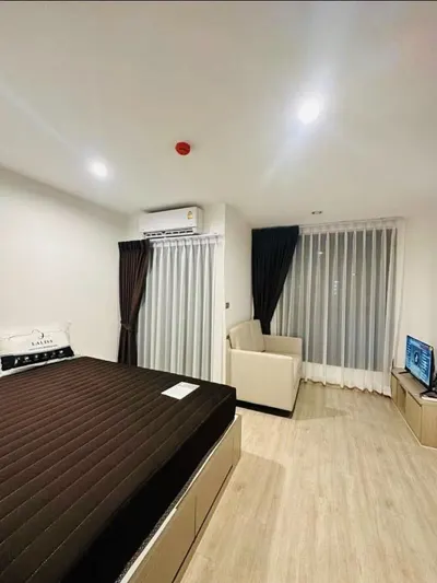 Studio condo for rent near BTS Punnawithi, photo 1 of 5